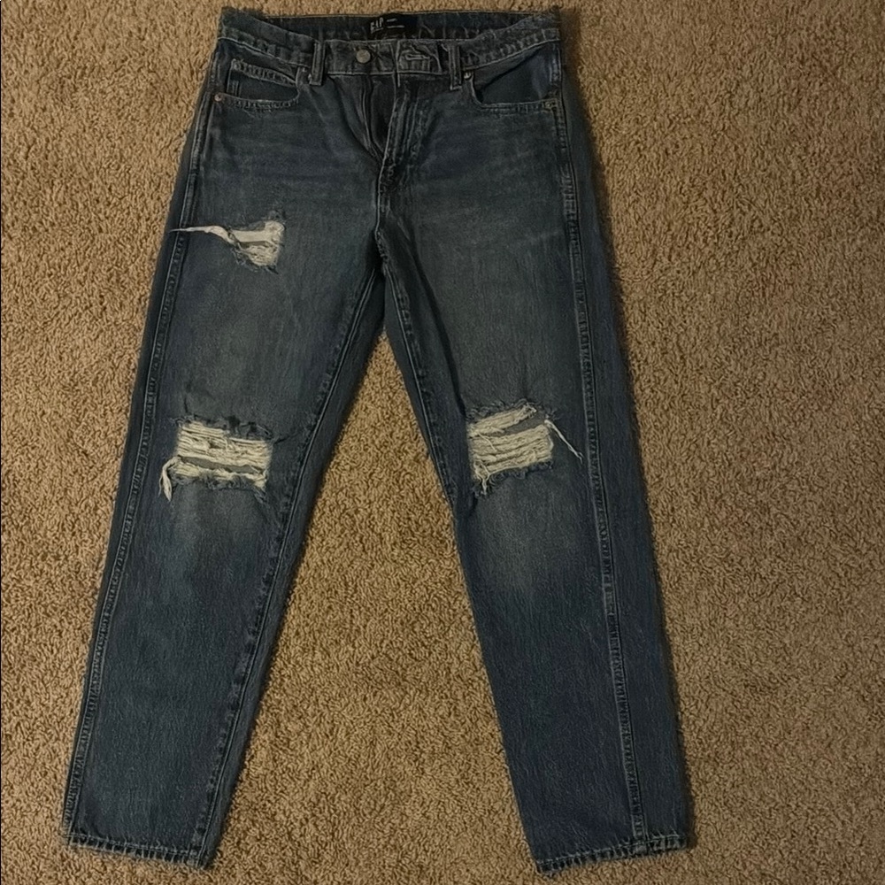 Woman GAP Distressed Blue Jeans